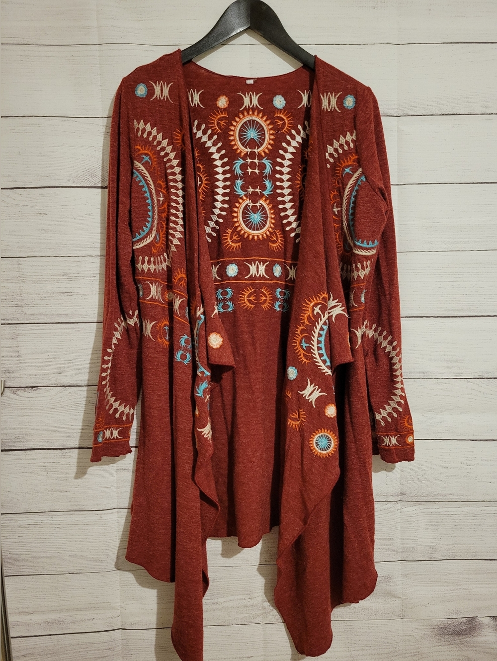Cardigan Monoreno burgundy embroidered long sleeve open cardigan Women’s size L